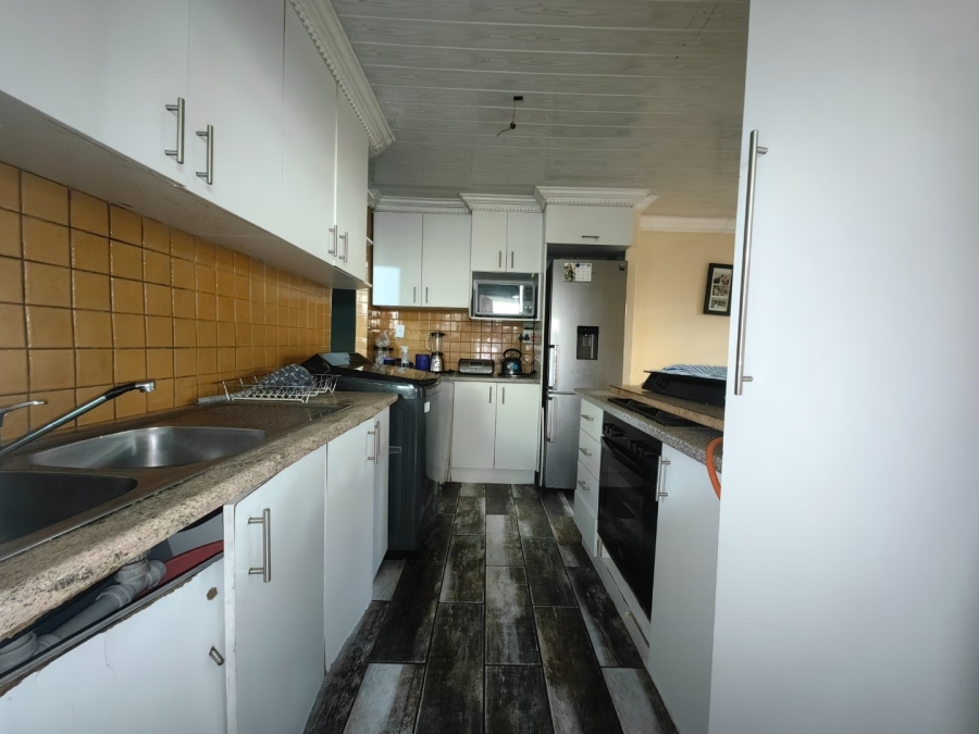 4 Bedroom Property for Sale in Beacon Valley Western Cape
